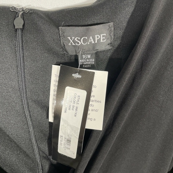 NWT XSCAPE [ PLUS Size‎ 16W] 3/4 Sleeve Satin Ball Gown in Black - Picture 11 of 12